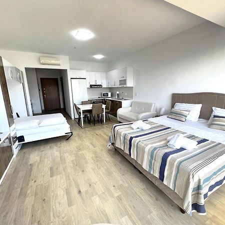 Apartments With Sea And Mountain Views, Portа Batumi Tower ภายนอก รูปภาพ