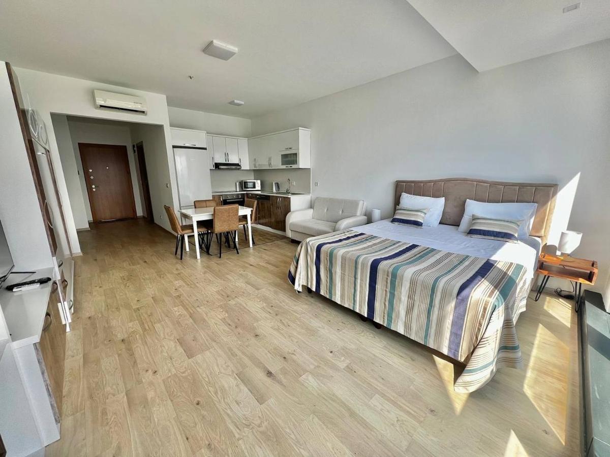 Apartments With Sea And Mountain Views, Portа Batumi Tower ภายนอก รูปภาพ