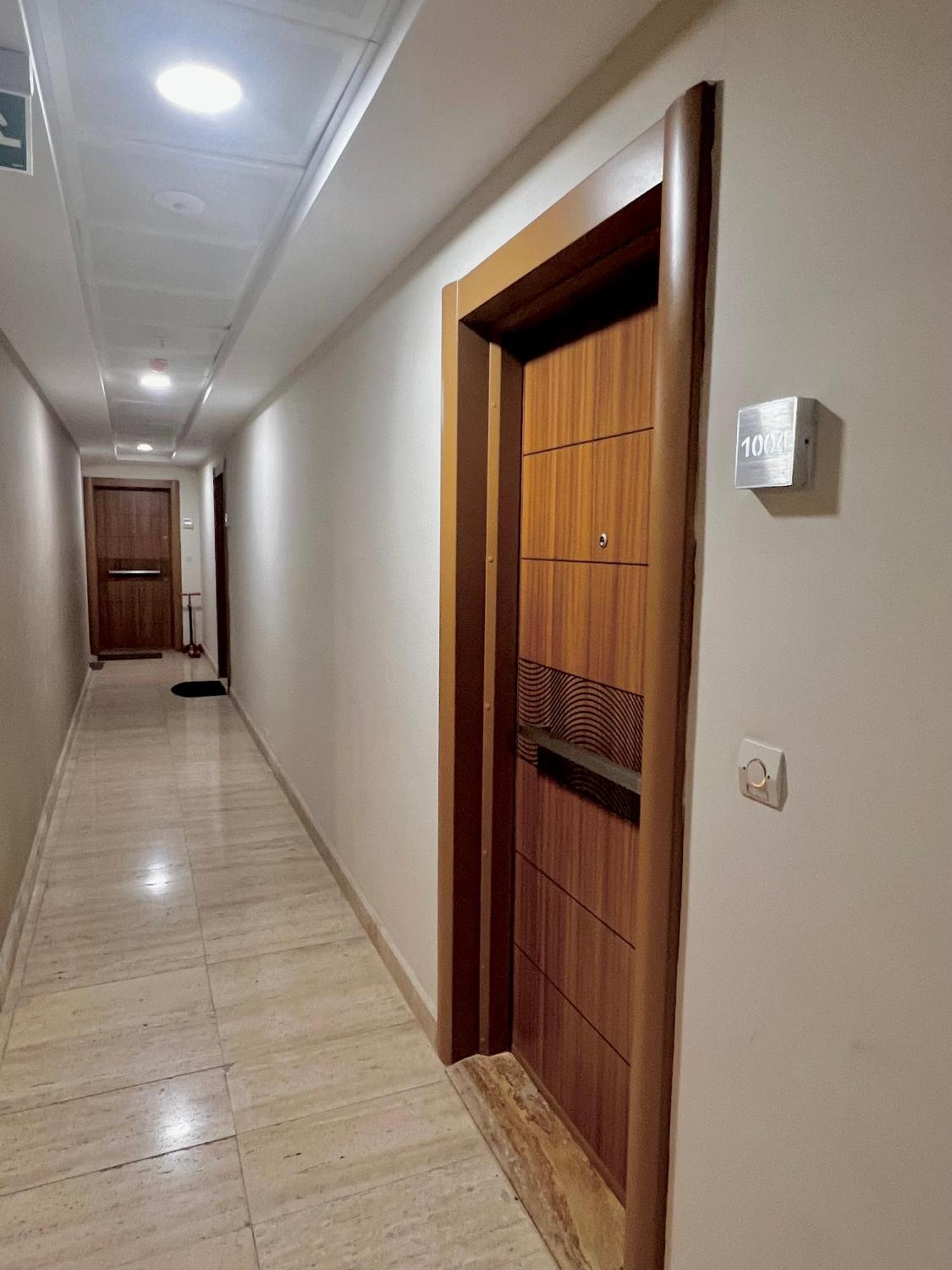 Apartments With Sea And Mountain Views, Portа Batumi Tower ภายนอก รูปภาพ