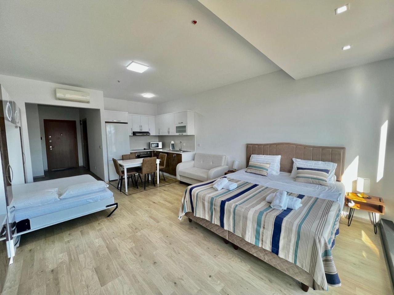 Apartments With Sea And Mountain Views, Portа Batumi Tower ภายนอก รูปภาพ