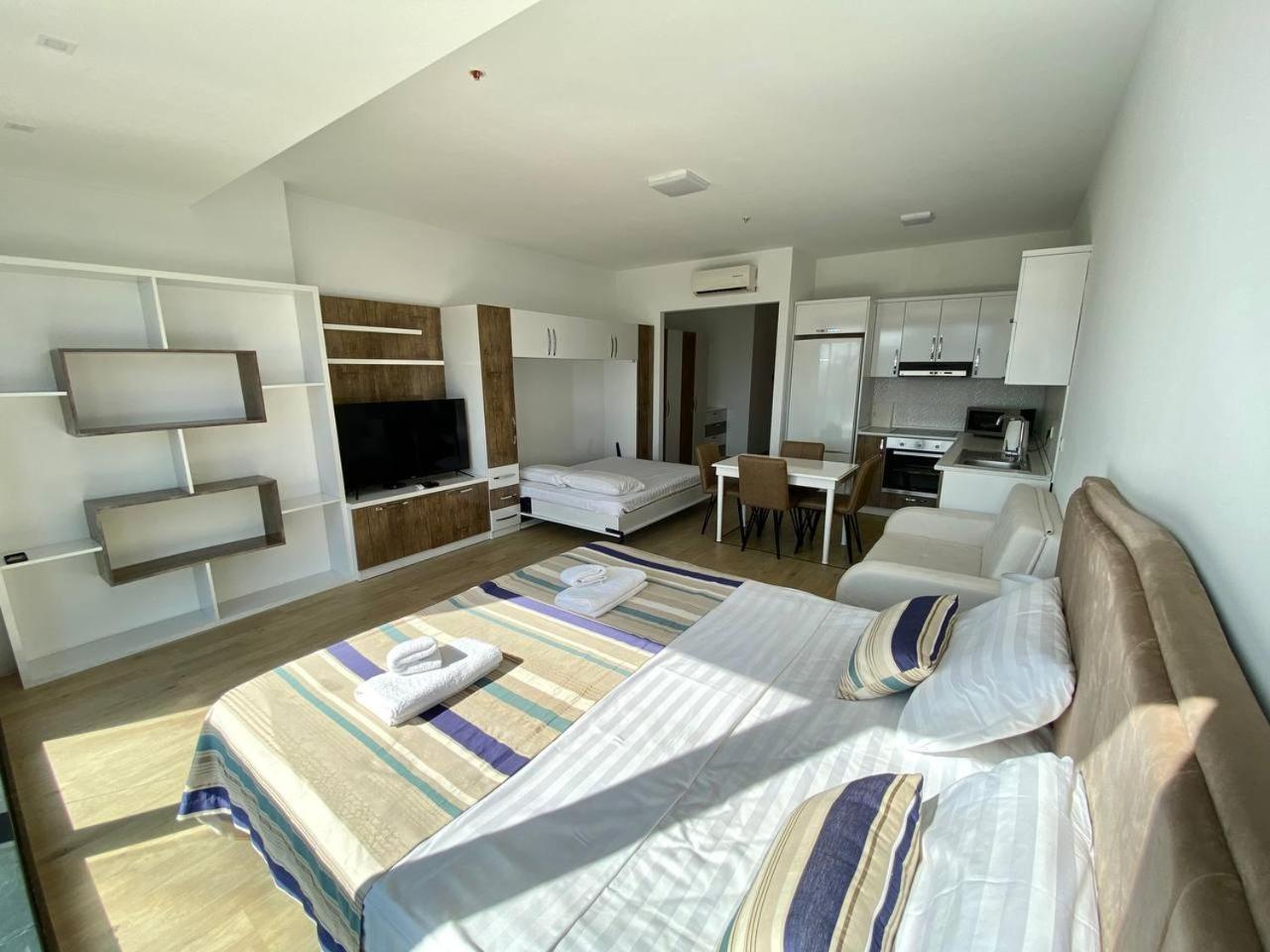 Apartments With Sea And Mountain Views, Portа Batumi Tower ภายนอก รูปภาพ