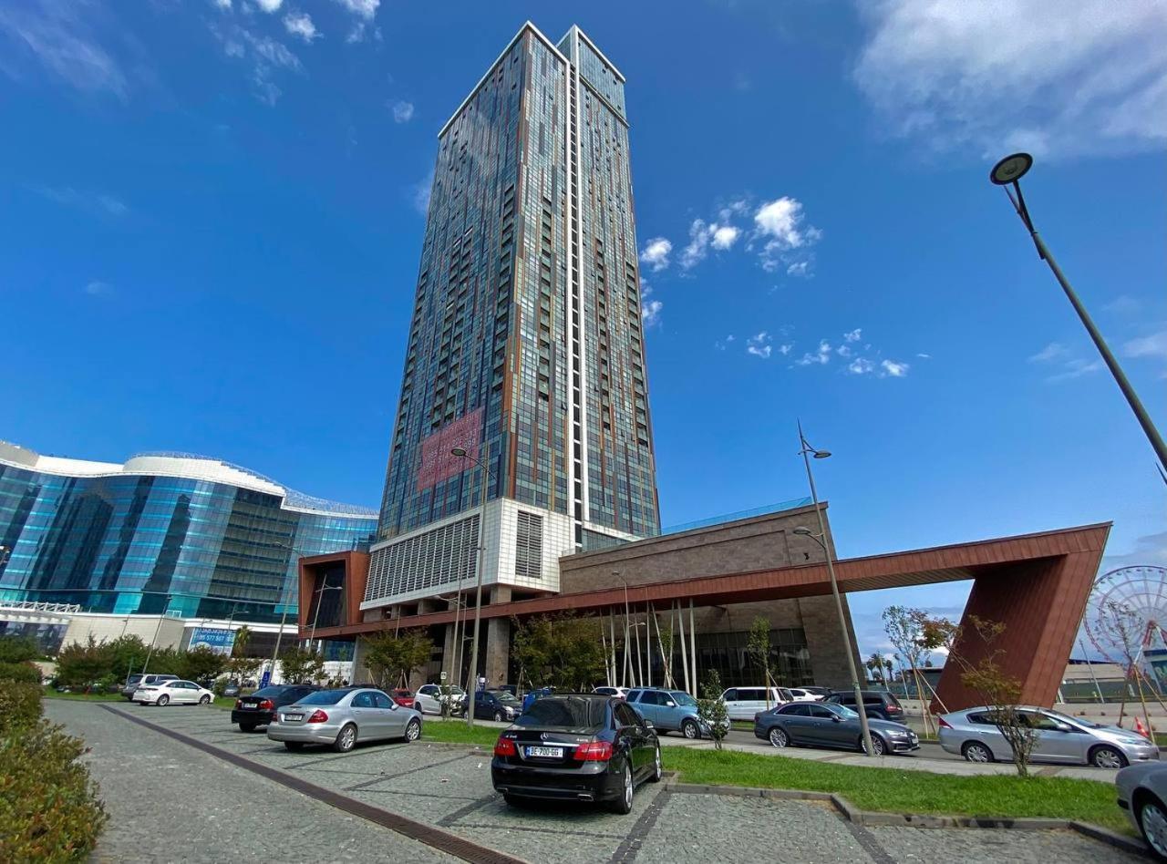 Apartments With Sea And Mountain Views, Portа Batumi Tower ภายนอก รูปภาพ